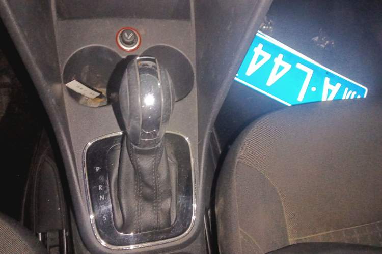 Used Volkswagen Polo 2016 1.6L Automatic Comfort Model
