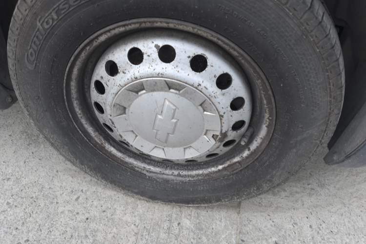 Used Chevrolet Sail 2010 Sedan 1.2L Manual Fashion Edition Right Front Wheel Hub