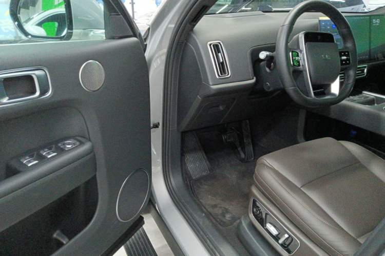 Used Li Auto L9 2022 Max model
