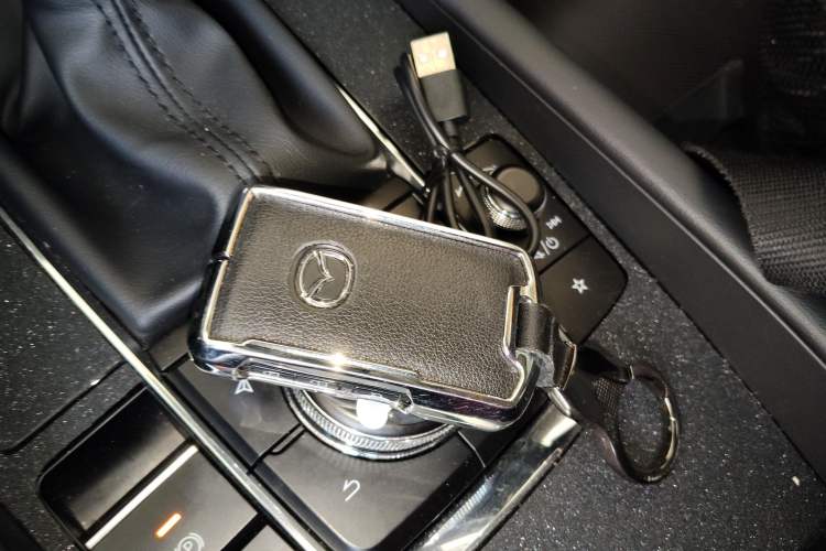 Used Mazda 3 Axela 2023 2.0L Automatic ZhiZhen Edition
