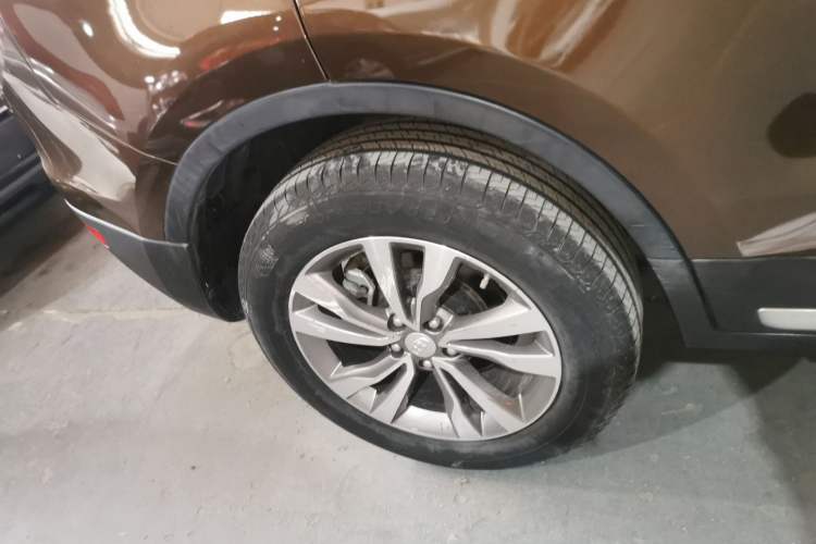 Used Geely Auto Emgrand X7 Sport 2016 2.0L Manual Smart Connect Version