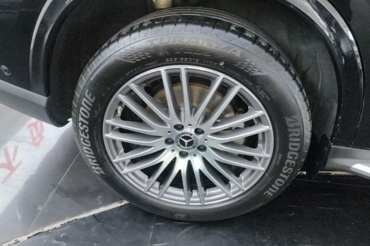 Used Mercedes-Benz GLC 2023 Refreshed GLC 300 L 4MATIC Dynamic Edition 5 Seats Right Rear Wheel Hub