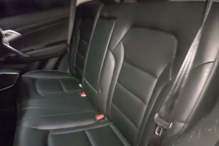 Used Geely Auto Emgrand X7 Sport 2016 2.0L Manual Smart Connect Version