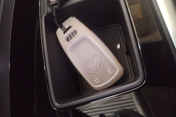 Used Audi Q5L 2023 40T Fashionable and Dynamic Edition
