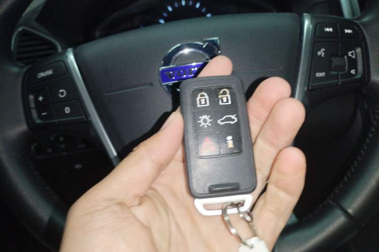 Used Volvo XC60 2016 T5 Smart Version Interior 1