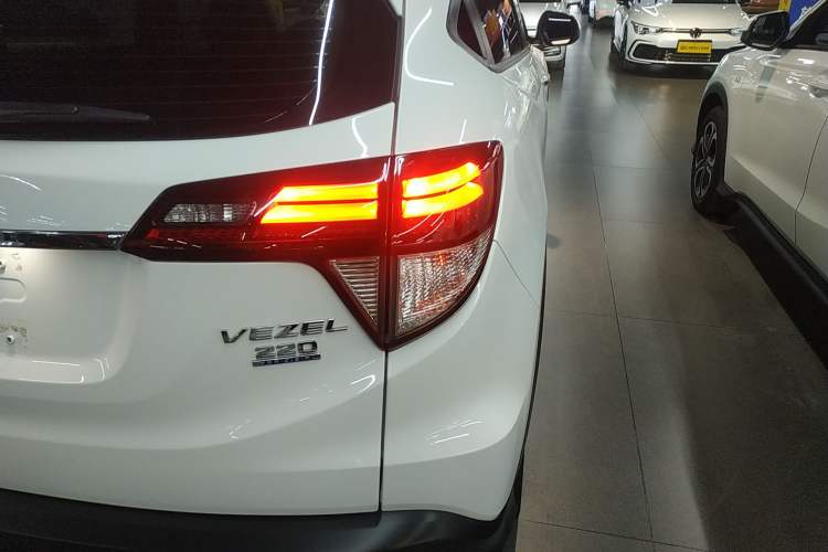 Used Honda Vezel 2019 220 TURBO CVT Luxury Edition China VI
