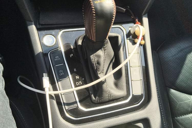 Used Volkswagen FAW-Volkswagen CC 2021 380TSI Striking Edition Gear Lever