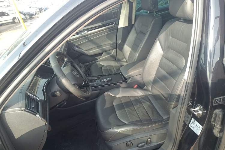 Used Volkswagen Phideon 2018 Revised Version 380TSI Two-Wheel Drive Business Edition