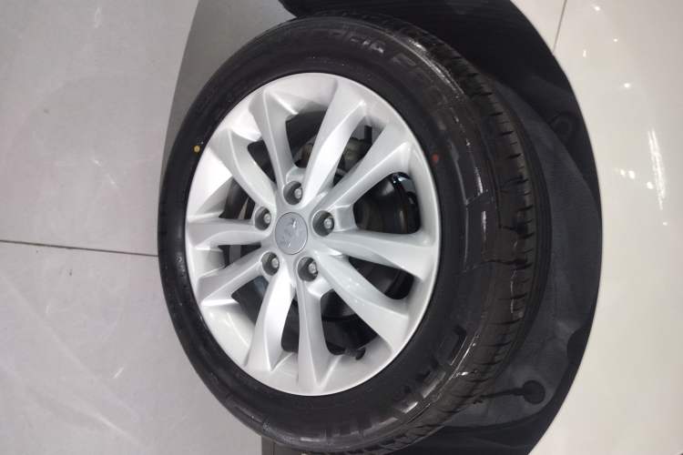 Used Kia K3 2016 1.6L Automatic GLS
