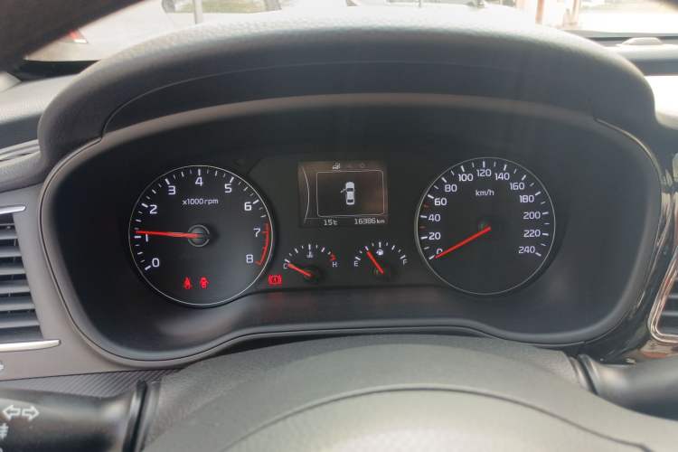 Used Kia K4 2014 1.8L Manual GL
