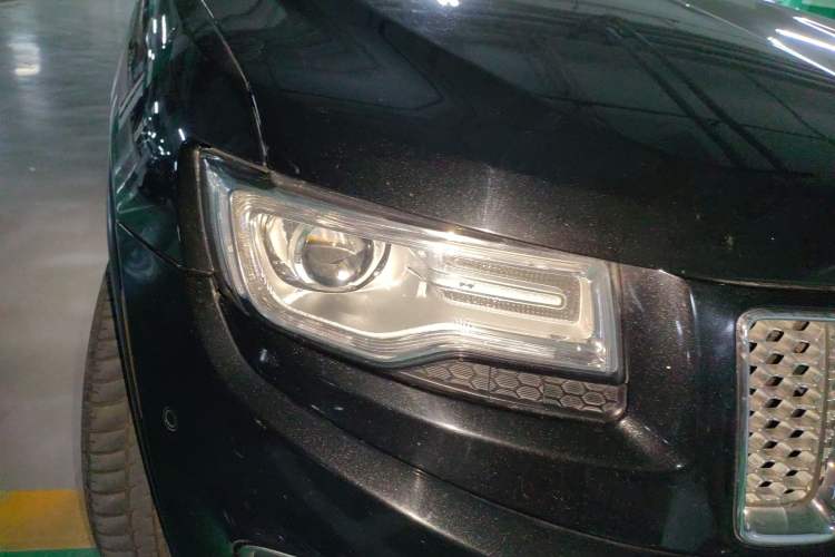 Used Jeep Grand Cherokee 2014 3.0TD Diesel Comfort Navigation Version Right Front Headlight