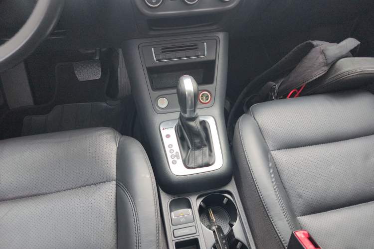 Used Volkswagen Tiguan L 2015 1.8TSI Automatic All-Wheel-Drive Luxury Model