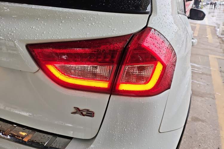 Used Geely Auto Vision X3 2017 1.5L Automatic Luxury Model Exterior 3