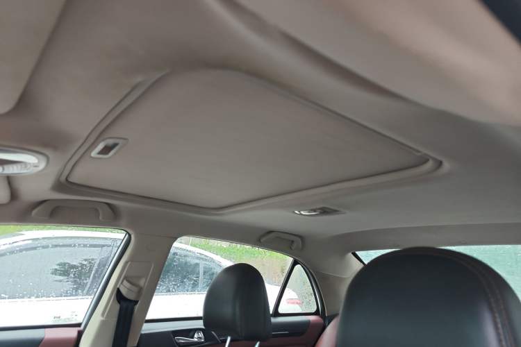 Used BYD Surui 2015 Revised Version 1.5L Manual Luxury Edition
