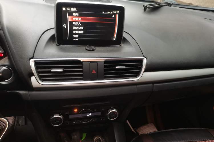 Used Mazda 3 Axela 2016 Sedan 1.5L Automatic Luxury Model