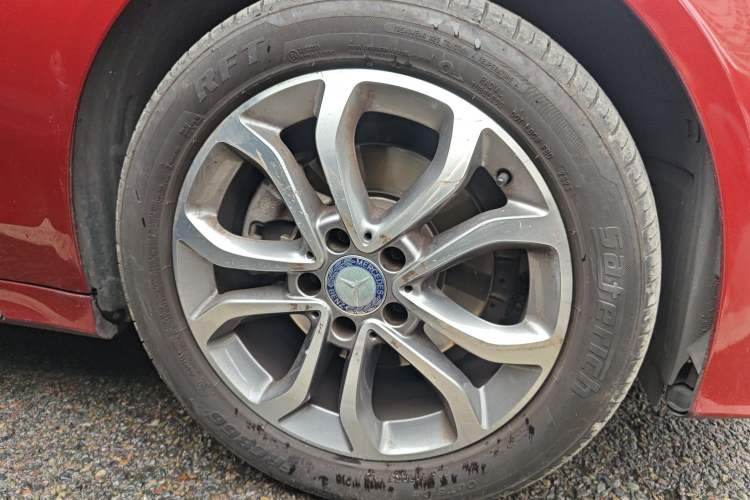 Used Mercedes-Benz C-Class 2015 Restyled C 180 L Sport Edition Right Front Wheel Hub