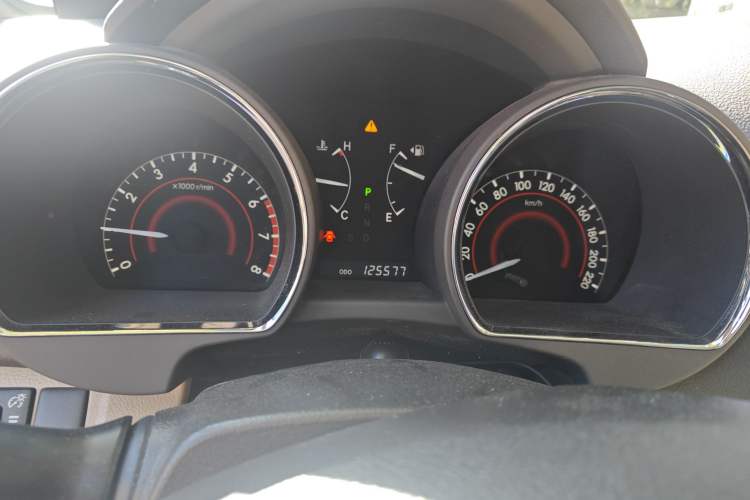 Used Toyota Highlander 2011 2.7L Two-Wheel Drive 7-Seater Luxury Edition Instrument Cluster