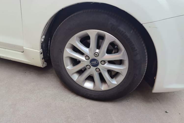 Used Ford Focus 2011 Hatchback 1.8L Automatic Fashion Edition