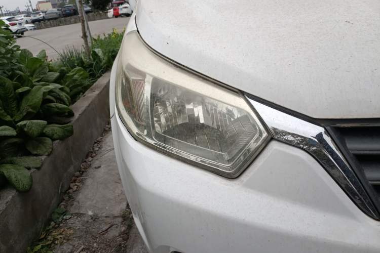 Used Venucia D50 2013 1.6L Manual Fashion Edition
