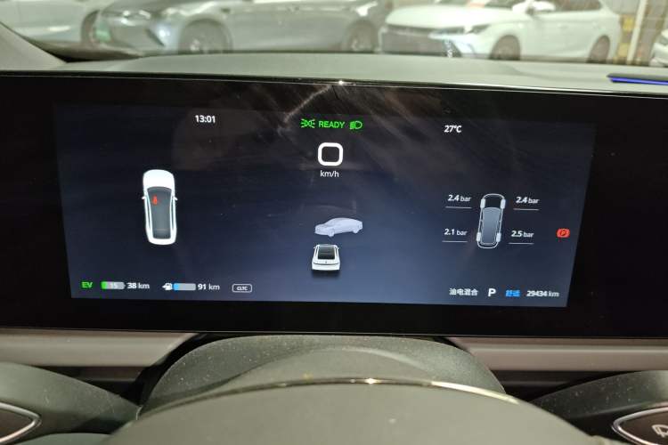 Used VOYAH PASSION 2024 PHEV Four-Wheel Drive Ultra-Long Range Executive Edition Instrument Cluster