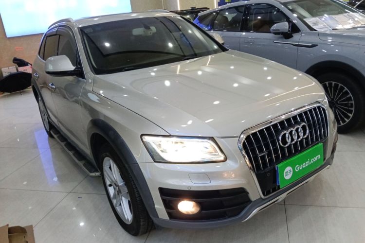 Used Audi Q5 2018 Collector's Edition 40 TFSI Technology Model