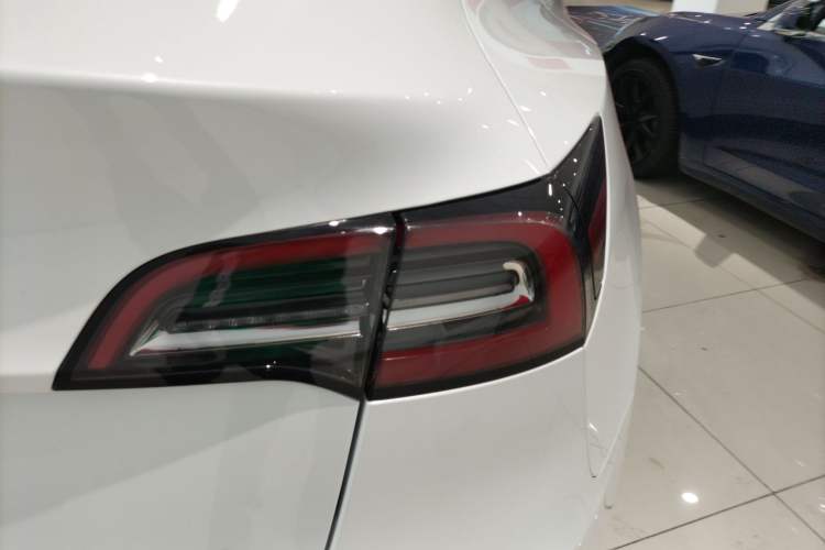 Used Tesla Model Y 2023 Rear-Wheel-Drive Version
