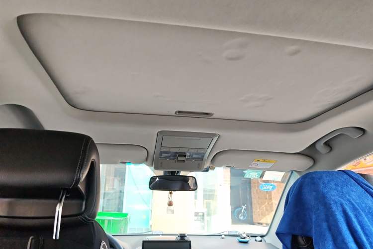 Used Chevrolet Captiva 2017 2.4L Two-Wheel Drive Urban Version 7 Seats Headliner