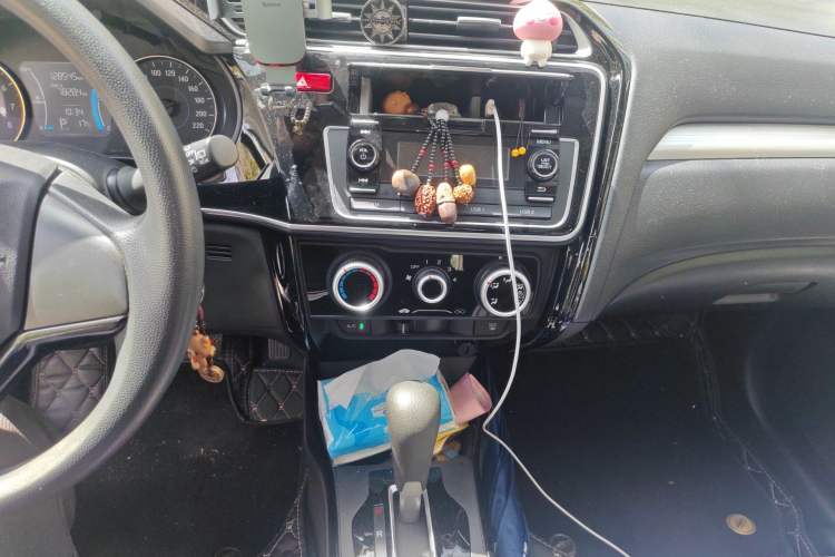 Used Honda Gienia 2017 1.5L CVT Comfort Version Audio And AC Panel