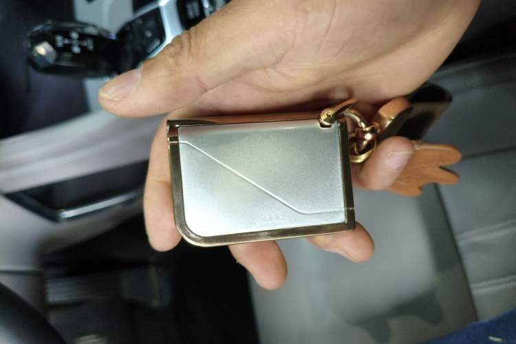 Used Lynk & Co 09 EM-P 2023 2.0TD EM-P Long-Range Version PM 7-Seater Interior 1