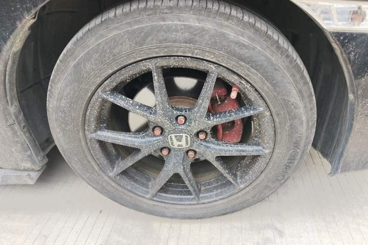 Used Honda Civic 2016 220TURBO CVT Luxury Edition Right Front Wheel Hub