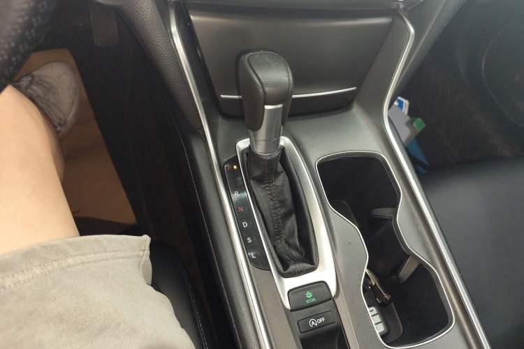 Used Honda Accord 2018 260TURBO Luxury Edition China V Emission Standard Gear Lever