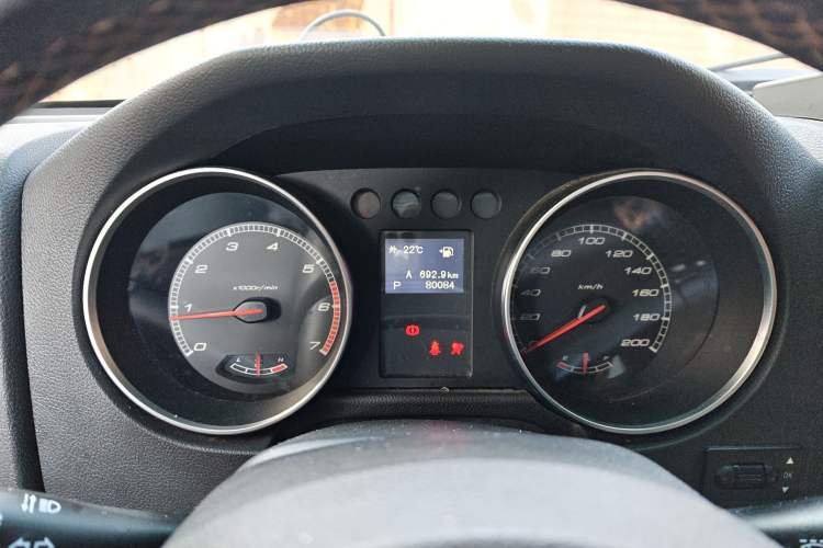 Used BAIC Off-Road BJ40 2016 40L 2.3T Automatic All-Wheel Drive Premium Edition Instrument Cluster