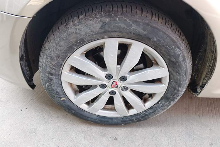 Used Roewe 350 2015 1.5L Automatic Luxury Sunroof Edition