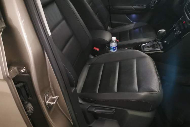 Used Volkswagen T-ROC 2020 280TSI DSG Two-Wheel Drive Comfort Version