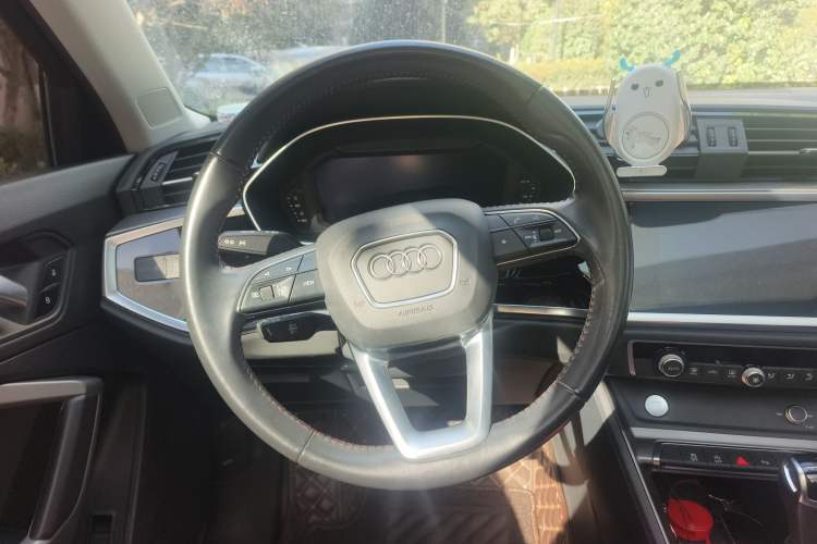 Used Audi Q3 2020 35 TFSI Fashionable and Elegant Model
