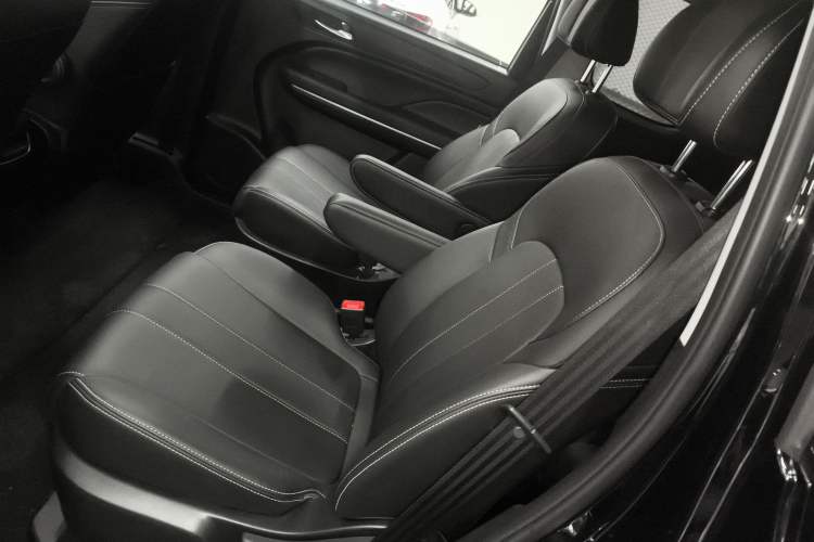 Used GAC Trumpchi M6 2021 270T DCT Luxury Edition (7-seater)
