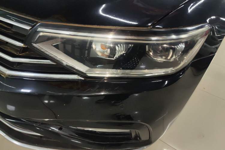 Used Volkswagen Magotan 2020 280TSI DSG Comfort Edition Left Front Headlight
