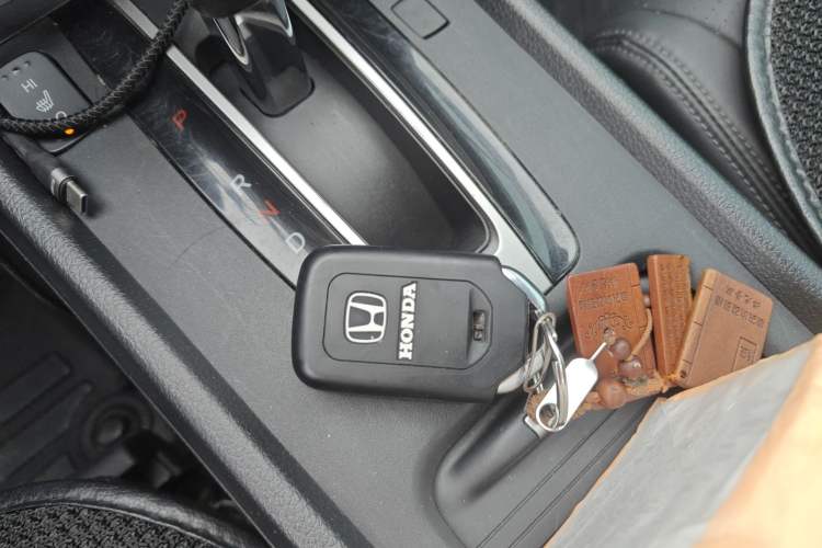 Used Honda Jade 2014 1.8L CVT Luxury Edition 5 seats Vehicle Key