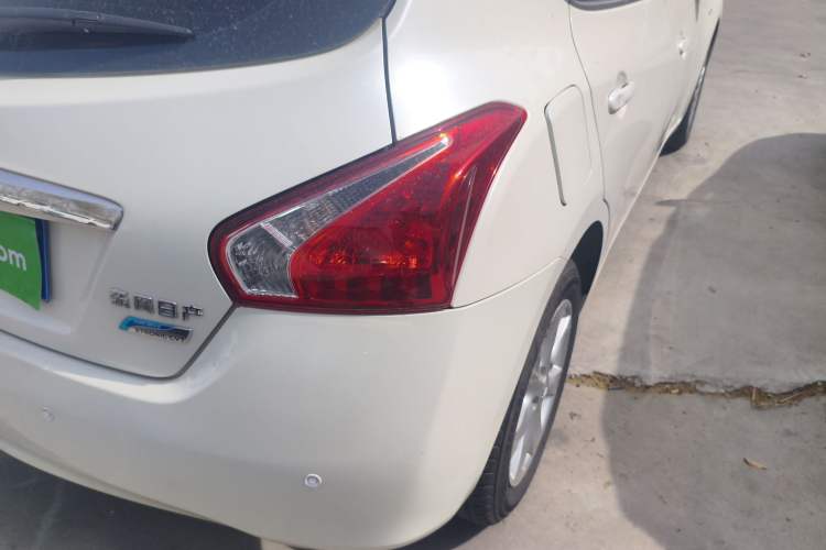 Used Nissan Tiida 2014 1.6L CVT Smart Model Right Rear Taillight