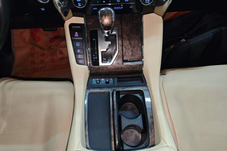 Used Toyota Vellfire 2020 Dual-Engine 2.5L HV Prestige Edition