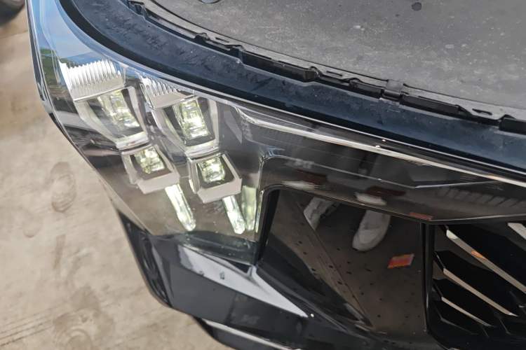 Used GAC Trumpchi GS8 2022 Linghang Series 2.0 TGDI Two-Wheel-Drive Luxury Smart Connectivity Version (7 Seats)
