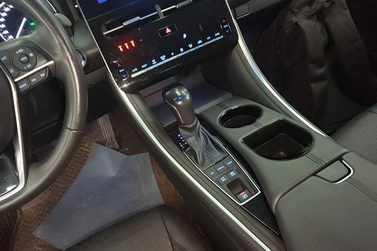 Used Toyota Avalon 2023 Dual-Engine 2.5L Luxury Edition