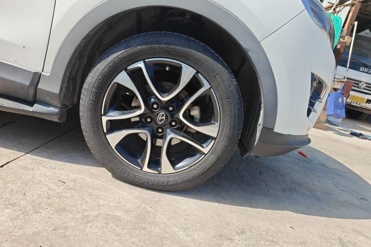 Used Soueast DX7 2017 1.5T Manual Luxury Model
