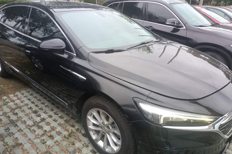 Used Buick LaCrosse 2022 552T Luxury Version Front Right 45 Deg