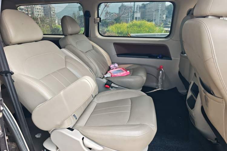 Used FORTHING Lingzhi 2019 M5L 1.6L 7-Seater Luxury Model China VI Standard
