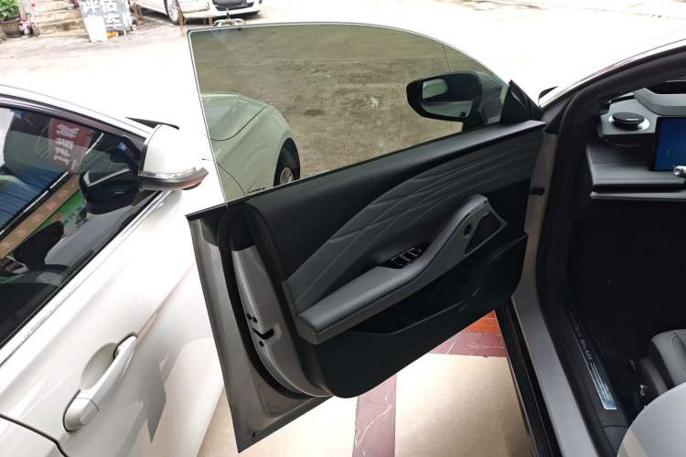 Used Geely Galaxy E8 2025 575 km Exploration Intelligent Driving Edition