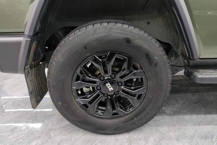 Used 212 T01 2024 2.0T Mechanic
