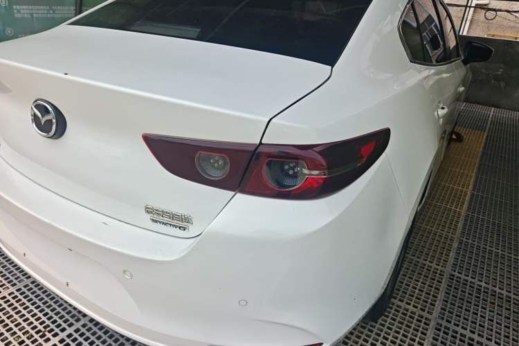 Used Mazda 3 Axela 2020 1.5L Automatic ZhiMei Edition