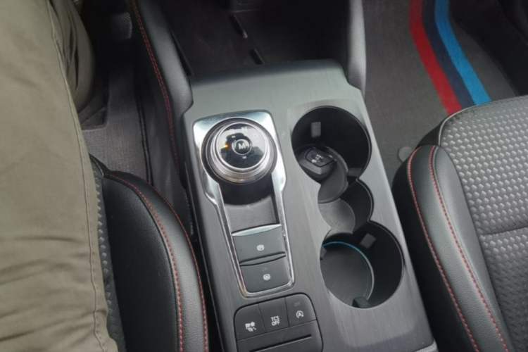 Used Ford Focus 2021 Sedan EcoBoost 180 Automatic ST Line Gear Lever