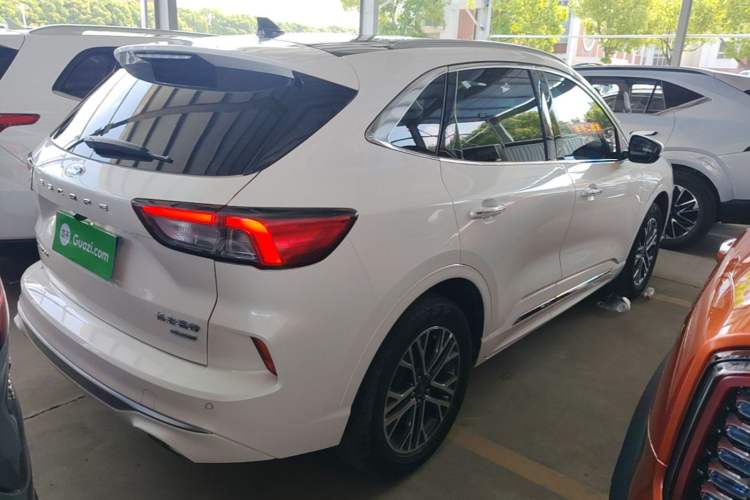 Used Ford Escape 2020 EcoBoost 245 Four-Wheel Drive Luxury Edition
